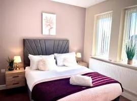 Comfy Casa - Syster Properties Serviced Accommodation Leicester Families, Work, Groups - Sleeps 13