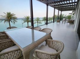 Three Bedrooms Apartment at Address Residence Fujairah - AFR3203，位于富查伊拉的度假村