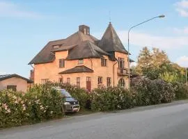 Beautiful Home In Lindesberg With Sauna