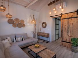 Chora Suite，位于阿洛尼索斯古镇的度假屋