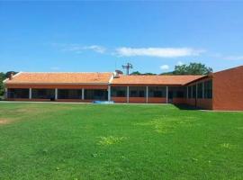Pousada em Albuquerque - Pantanal MS，位于达喀尔的酒店