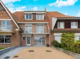 Sunny villa in Middelkerke only 700 m from the sea