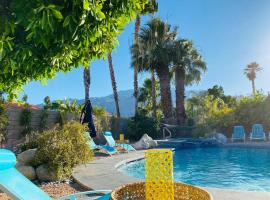 Dreamy Palm Springs Villa w Pool, Spa, Great Views，位于棕榈泉的酒店