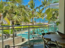Stunning Beachfront Condo With Private Beach, Las Terrenas-El Limón，位于El Limón的分契式公寓