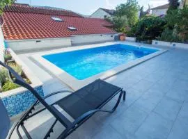 Apartment Kova - with pool