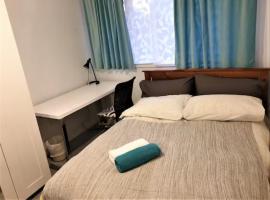 Private Room in a Shared House-Close to City & ANU-2，位于堪培拉的酒店