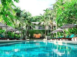 Signature Phuket Resort SHA Plus，位于查龙老虎泰拳训练营附近的酒店