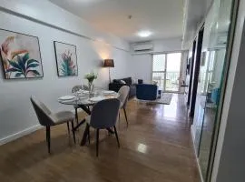 Cozy Condo in Heart of Angeles