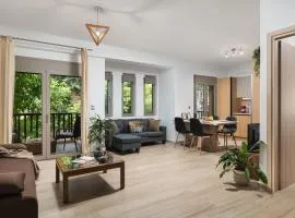 ModernPastel Apartment - Private Parking,Near the Old Port
