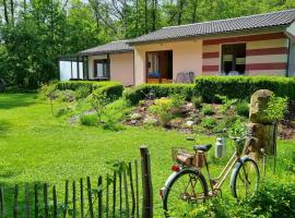 Ferienhaus Rehblick - direkt in der Natur, mit Lesezimmer und zwei Terrassen，位于腓特烈罗达的酒店