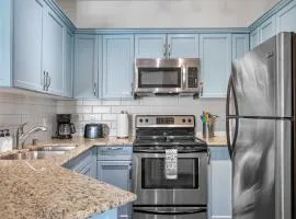 Newly renovated Blue Sky - Family Fun - 2 Bed -2 Bath