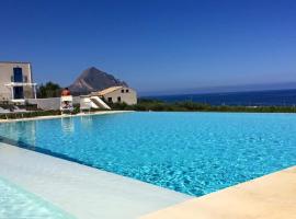 CALA AZZURRA MACARI Bed and Breakfast and Holidays House，位于马卡里的酒店