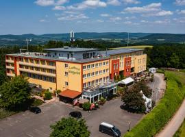 科灵格霍夫兰德酒店，位于赫斯巴赫的带停车场的酒店