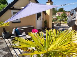 "Le Rooftop de la fontaine" dans cadre verdoyant，位于Luisant的酒店