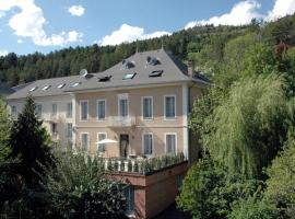 Hotel Spa Azteca Barcelonnette，位于巴斯洛内特的酒店