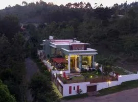 StayVista at The Yercaud Bungalow with Bonfire & Pvt Pool