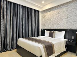 LION 8 Hotel，位于芹苴的酒店