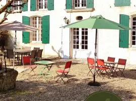 Logis de Chenac - Chambres et table d'hôtes