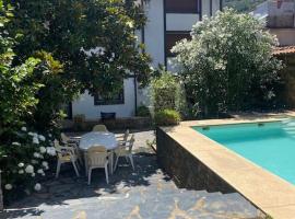 Casa rural con piscina privada，位于Casar de Palomero的度假屋
