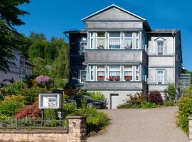 Villa Regina Waldblick，位于腓特烈罗达的酒店