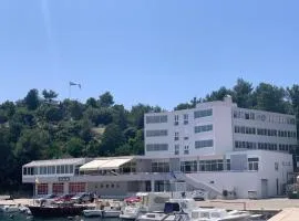 Hotel Tolero