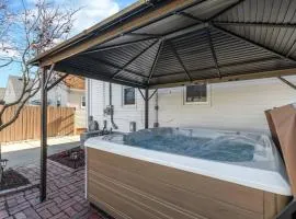 Parma Home w/ Hot Tub and Arcade room!