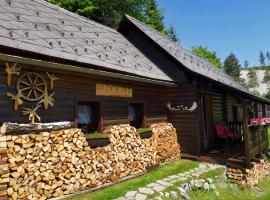 Waldhütte Glück Auf，位于Nötsch bei Bleiberg的低价酒店