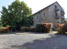 Gîte Le Colombier，位于Alzon的酒店