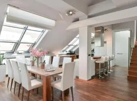 LUXURY CENTRAL PENTHOUSE WITH SAUNA, TERRACE, 250m2, 5BDRM, 3BTHRM