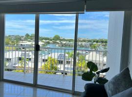 Marina View Holiday Apartment - Beautiful Views，位于Larrakeyah的公寓