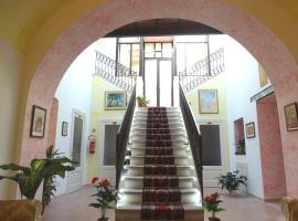 Hotel San Giuseppe，位于杰拉切的酒店