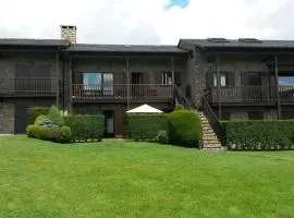 Acogedor apartamento con jardín en Ger