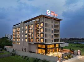 Ramada Encore by Wyndham Indore Nipania，位于印多尔的酒店
