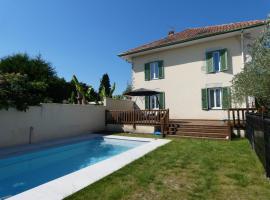 La villa de saint lon，位于Saint-Lon-les-Mines的酒店