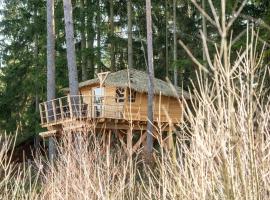 Treehouse U rybníka，位于Osečná的家庭/亲子酒店