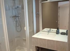 Gîte Zoé，位于Chervettes的酒店