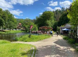 Pension Sternschnuppe, Treseburg Harz mit Biergarten & Restaurant, tierfreundlich，位于塔勒的旅馆