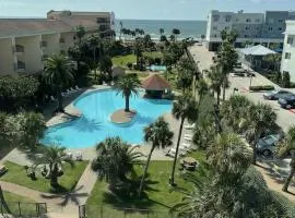 The Maravilla, Wonderful Pool/Beach View, Newly Renovated, 3 Pools Corner Condo