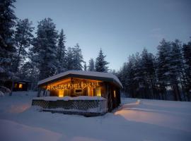 Log Cabin, forrest , sea view, north Sweden.，位于吕勒奥的酒店