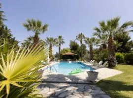 #FLH - Coconut & Vanilla & Pineapple Pool Apartments
