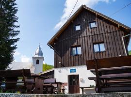 Planinarski dom ''Bijele stijene'' Mountain lodge，位于Tuk Vojni的青旅