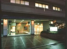 卡多博日式旅馆