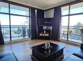 Surfers Paradise Ocean View Apartment