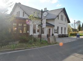 Gasthof & Pension Brettmühle，位于Königswalde的酒店