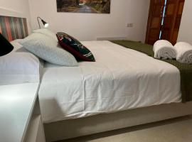 Porta da Vila by Oktheway，位于蓬特德乌梅的酒店