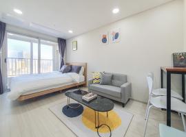 Jeju Centerpoint N Residence，位于济州市的度假短租房