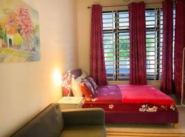 Sulong Inn - Private Pool Homestay in Kuantan, Pantai Sepat，位于关丹的酒店