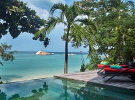 Kupu Kupu Phangan Beach Villas & Spa by L'Occitane - SHA Plus，位于Haad Pleayleam的浪漫度假酒店