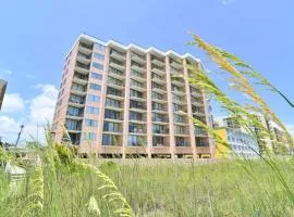 Oceanfront in Heart of N Myrtle Beach with Pool