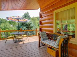 Lakewood Lodge Escape with Fire Pit，位于Hiwassee的酒店